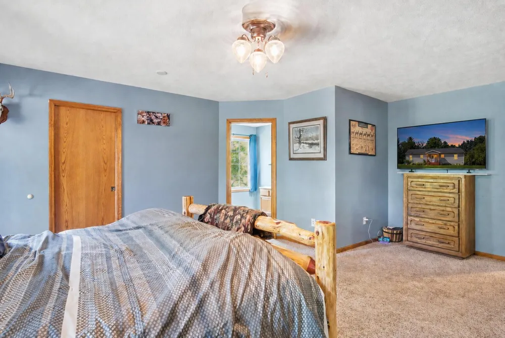 11159 Gravel Ridge Road Winfield Township, MI 48850