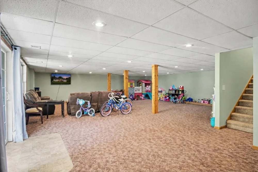 11159 Gravel Ridge Road Winfield Township, MI 48850