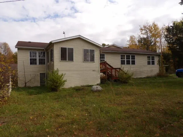 34637 76th Street Covert Township, MI 49043