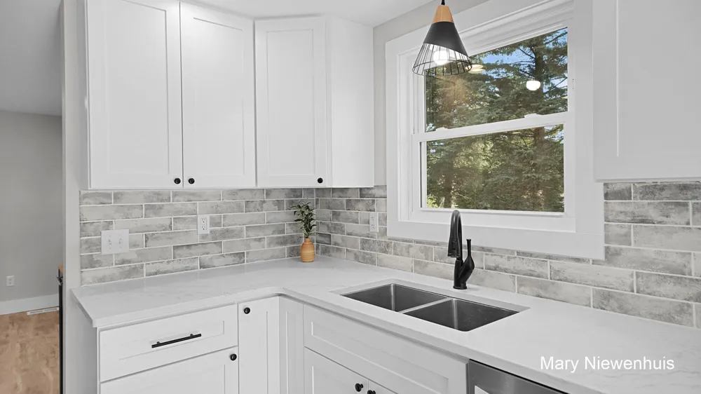 10219 W Sidney Road Montcalm Township, MI 48838