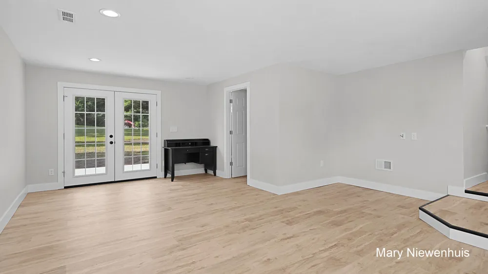 10219 W Sidney Road Montcalm Township, MI 48838