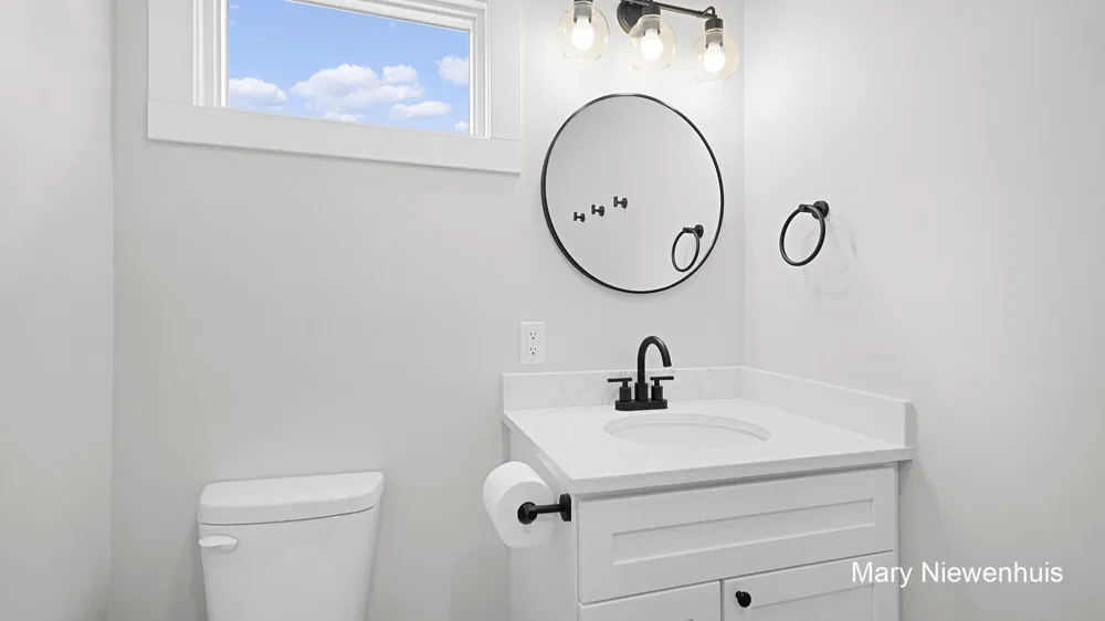 10219 W Sidney Road Montcalm Township, MI 48838