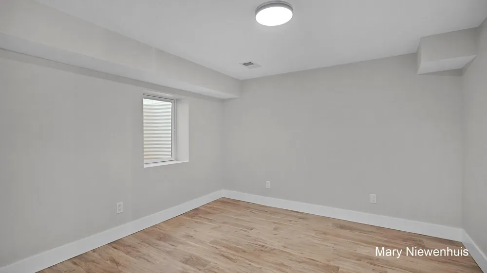 10219 W Sidney Road Montcalm Township, MI 48838