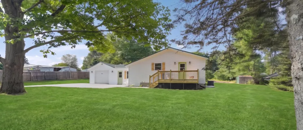 10219 W Sidney Road Montcalm Township, MI 48838