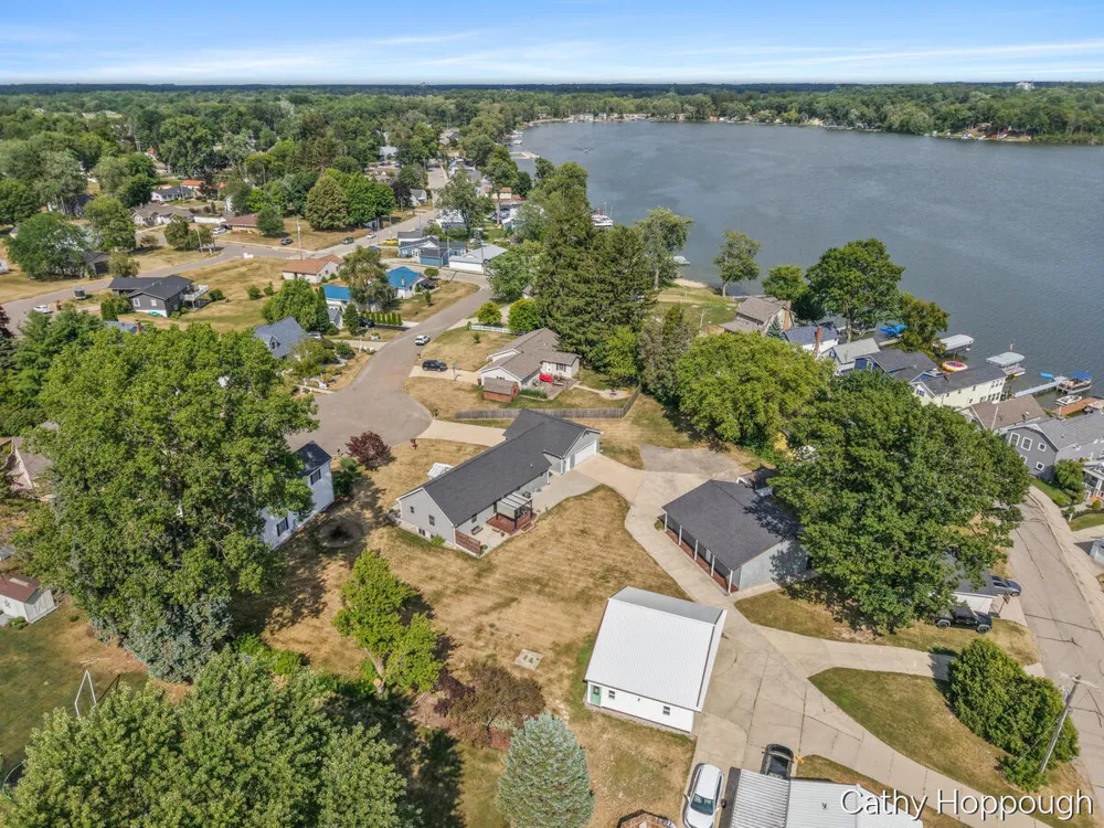 918 Emerald Circle Lake Odessa Village, MI 48849