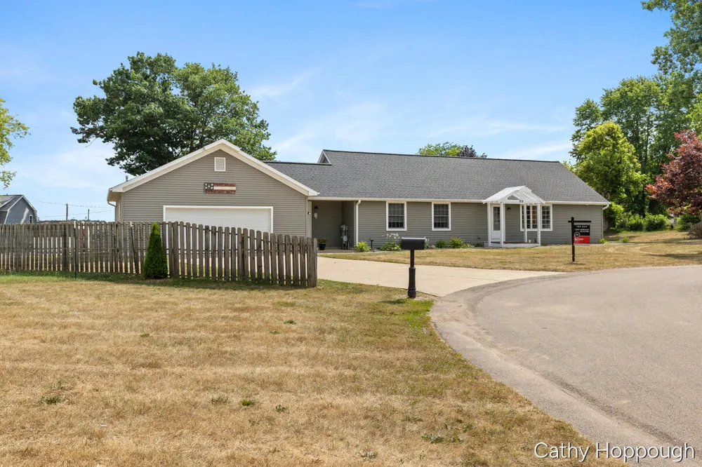 918 Emerald Circle Lake Odessa Village, MI 48849