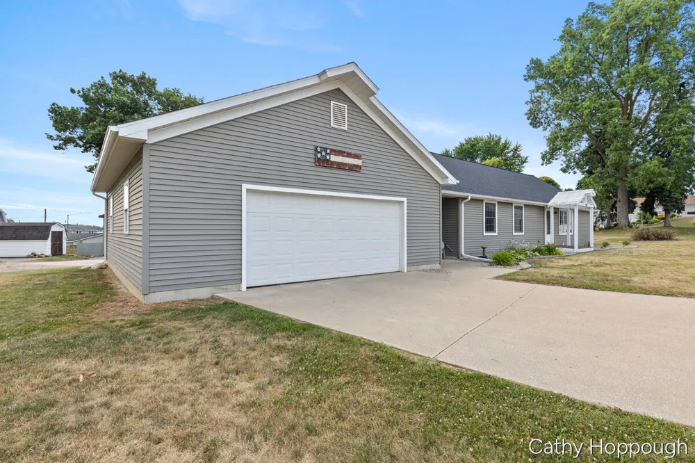 918 Emerald Circle Lake Odessa Village, MI 48849