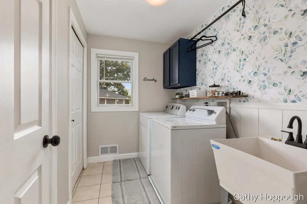 918 Emerald Circle Lake Odessa Village, MI 48849