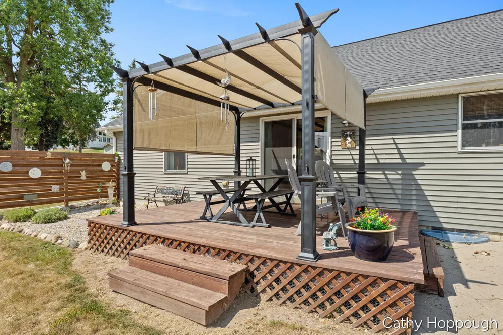918 Emerald Circle Lake Odessa Village, MI 48849