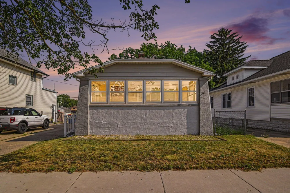 735 Eleanor Street NE Grand Rapids City, MI 49505