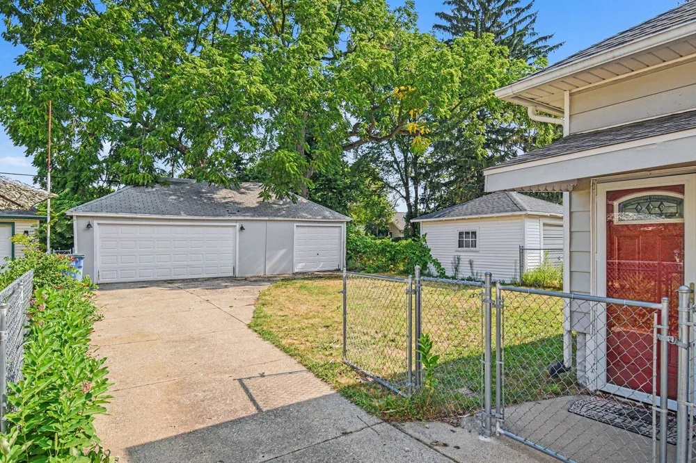 735 Eleanor Street NE Grand Rapids City, MI 49505
