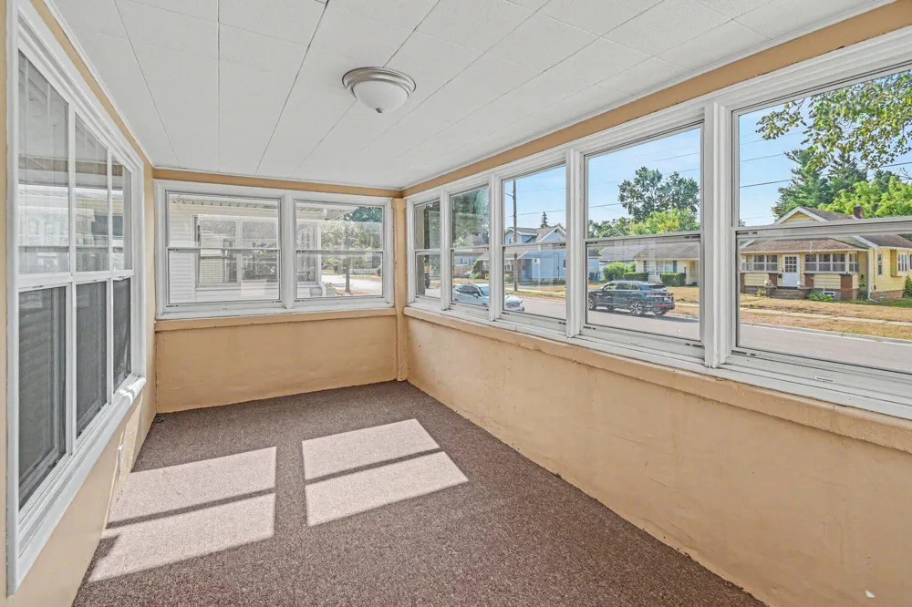 735 Eleanor Street NE Grand Rapids City, MI 49505