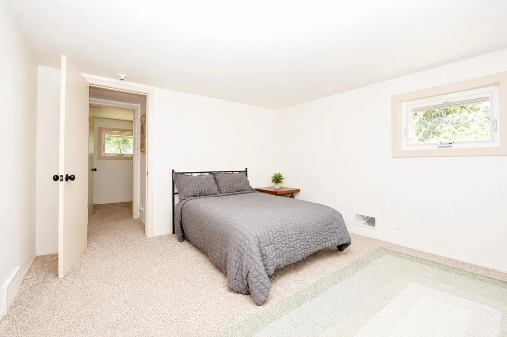 2490 Strathmore Street Oshtemo Charter Township, MI 49009