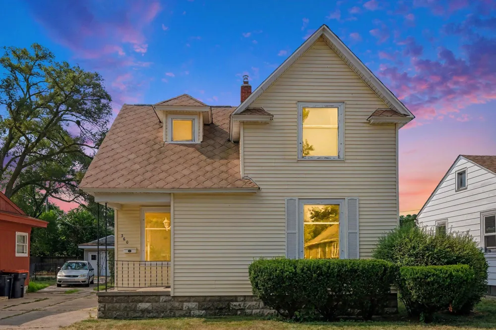 360 W 18th Street Holland City, MI 49423