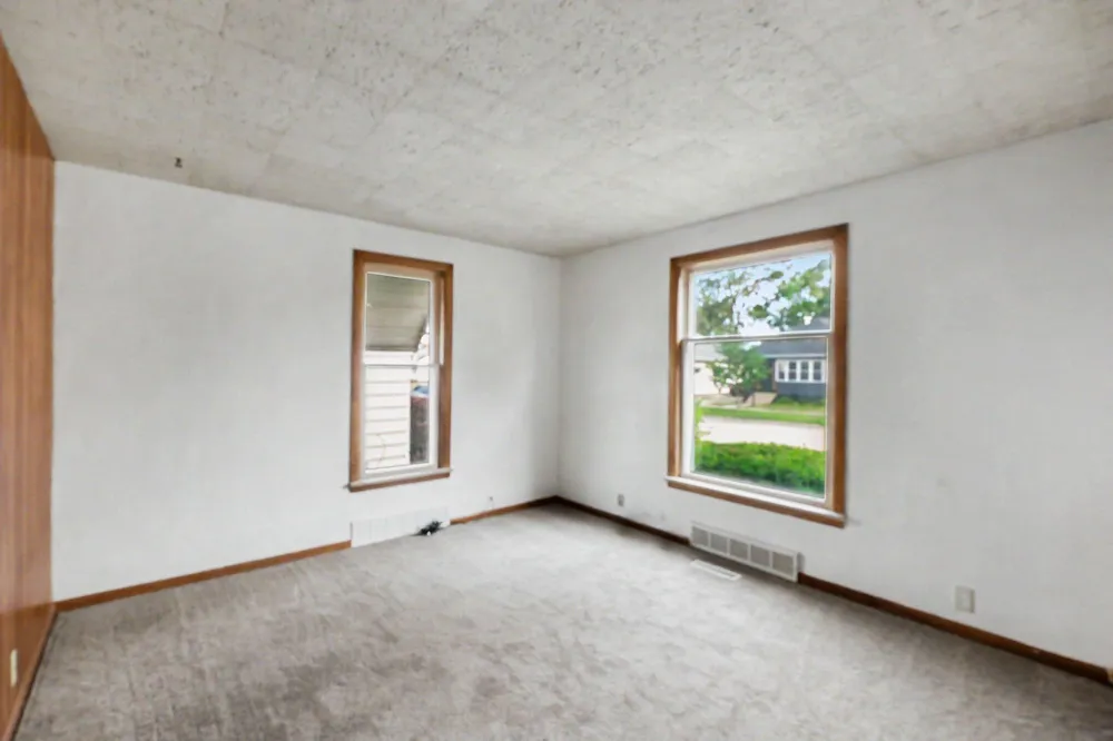 360 W 18th Street Holland City, MI 49423