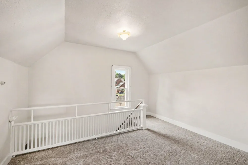 360 W 18th Street Holland City, MI 49423