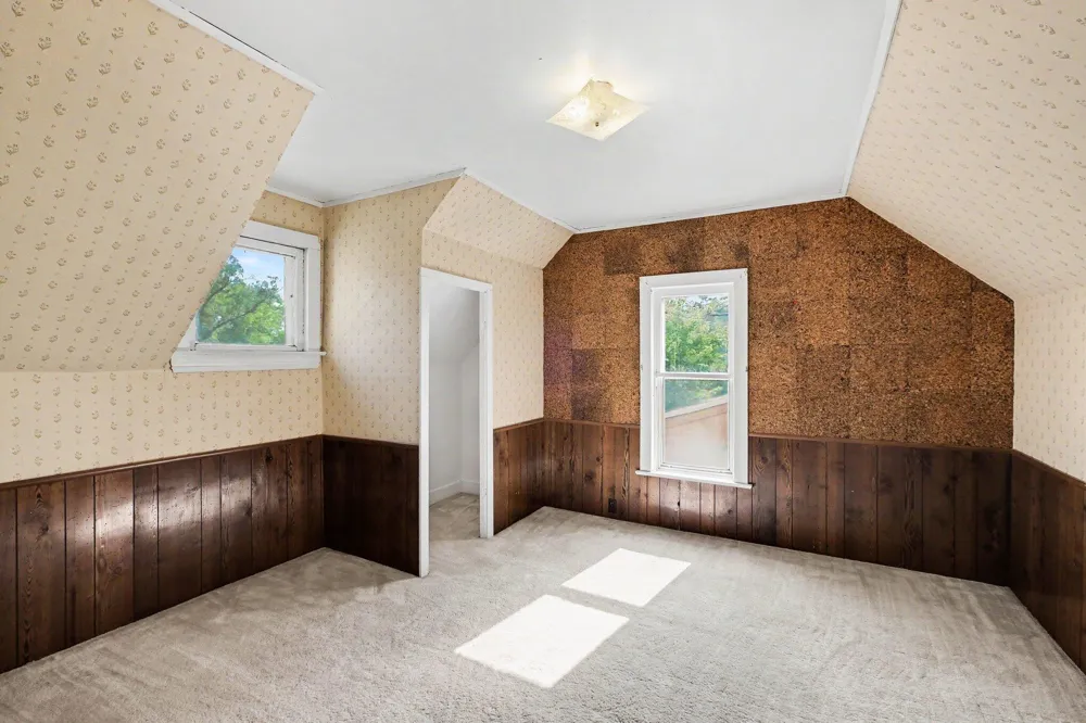 360 W 18th Street Holland City, MI 49423