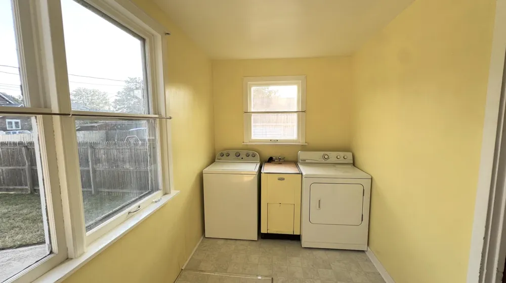 360 W 18th Street Holland City, MI 49423