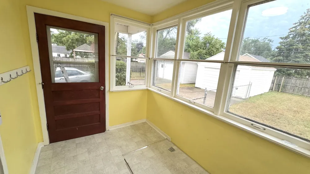 360 W 18th Street Holland City, MI 49423