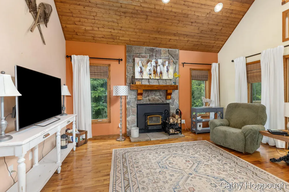 8687 River Run Trail Eureka Township, MI 48838