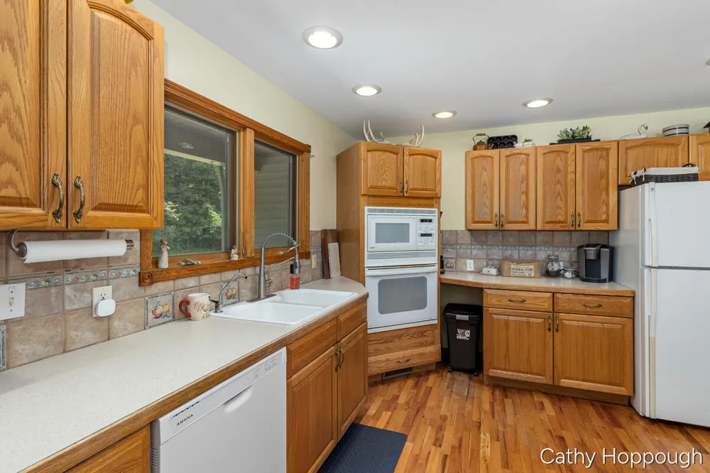 8687 River Run Trail Eureka Township, MI 48838