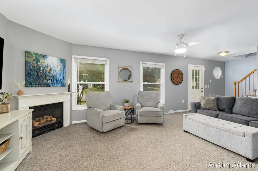 2110 Fawnwood Drive SE Kentwood City, MI 49508