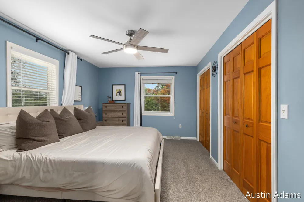 2110 Fawnwood Drive SE Kentwood City, MI 49508