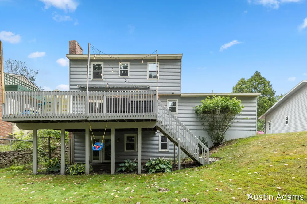 2110 Fawnwood Drive SE Kentwood City, MI 49508