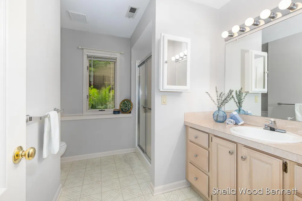 7023 Camelback Drive NE Cannon Township, MI 49341