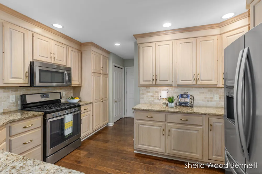 7023 Camelback Drive NE Cannon Township, MI 49341