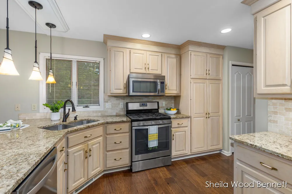 7023 Camelback Drive NE Cannon Township, MI 49341