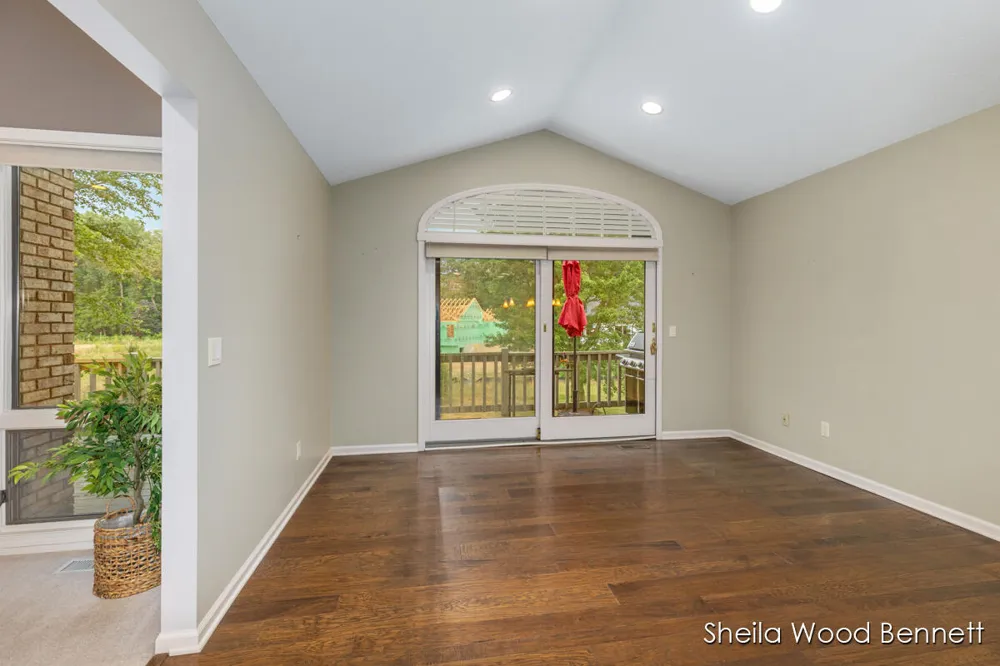 7023 Camelback Drive NE Cannon Township, MI 49341