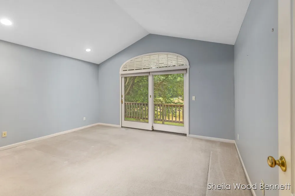 7023 Camelback Drive NE Cannon Township, MI 49341