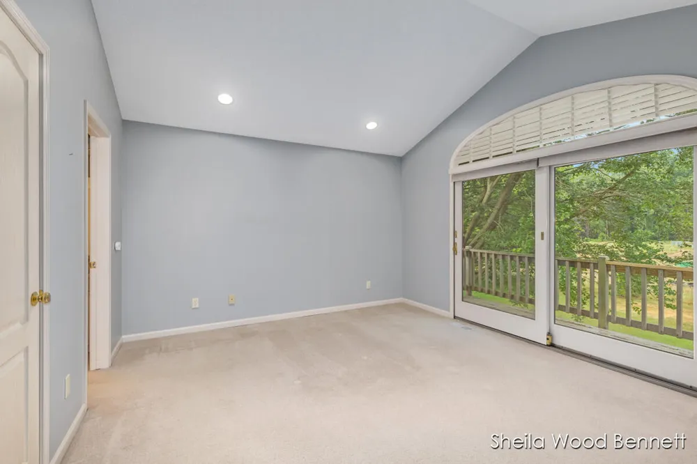 7023 Camelback Drive NE Cannon Township, MI 49341