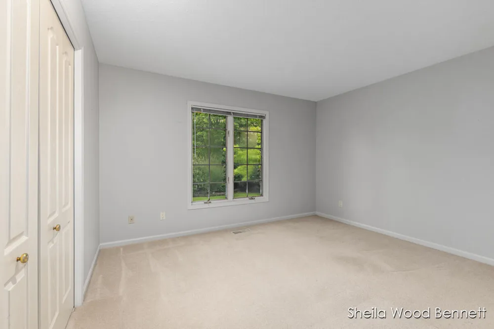 7023 Camelback Drive NE Cannon Township, MI 49341