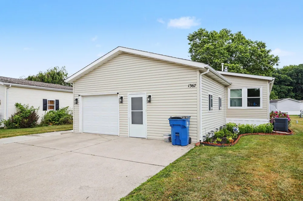 1367 John Ross Drive Oshtemo Charter Township, MI 49009