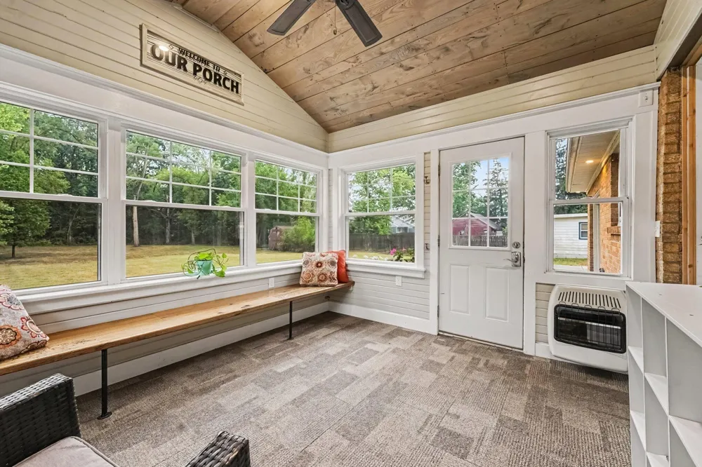 7666 Thomas Avenue Georgetown Charter Township, MI 49428