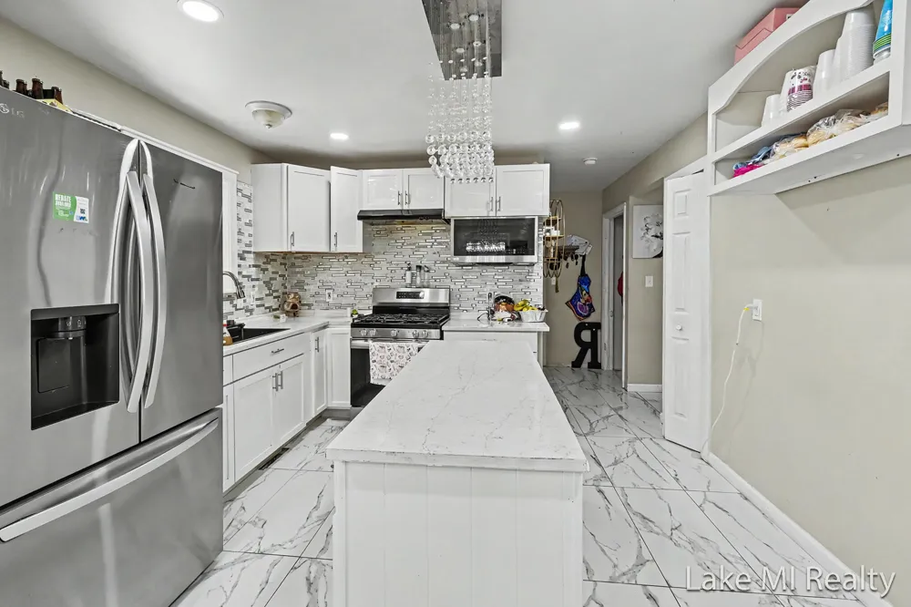 2119 Desoto Drive Lansing City, MI 48911