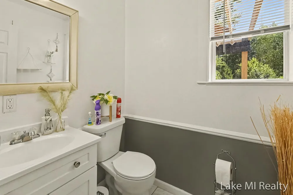2119 Desoto Drive Lansing City, MI 48911