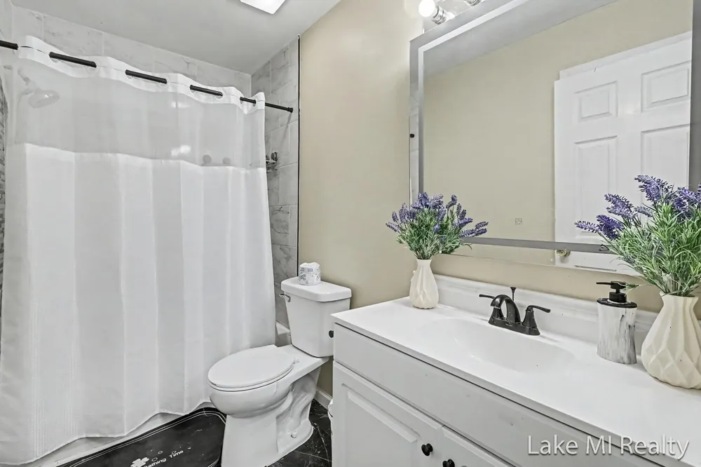 2119 Desoto Drive Lansing City, MI 48911