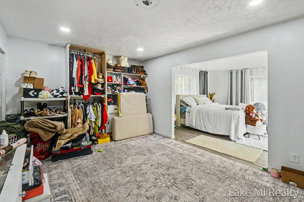2119 Desoto Drive Lansing City, MI 48911