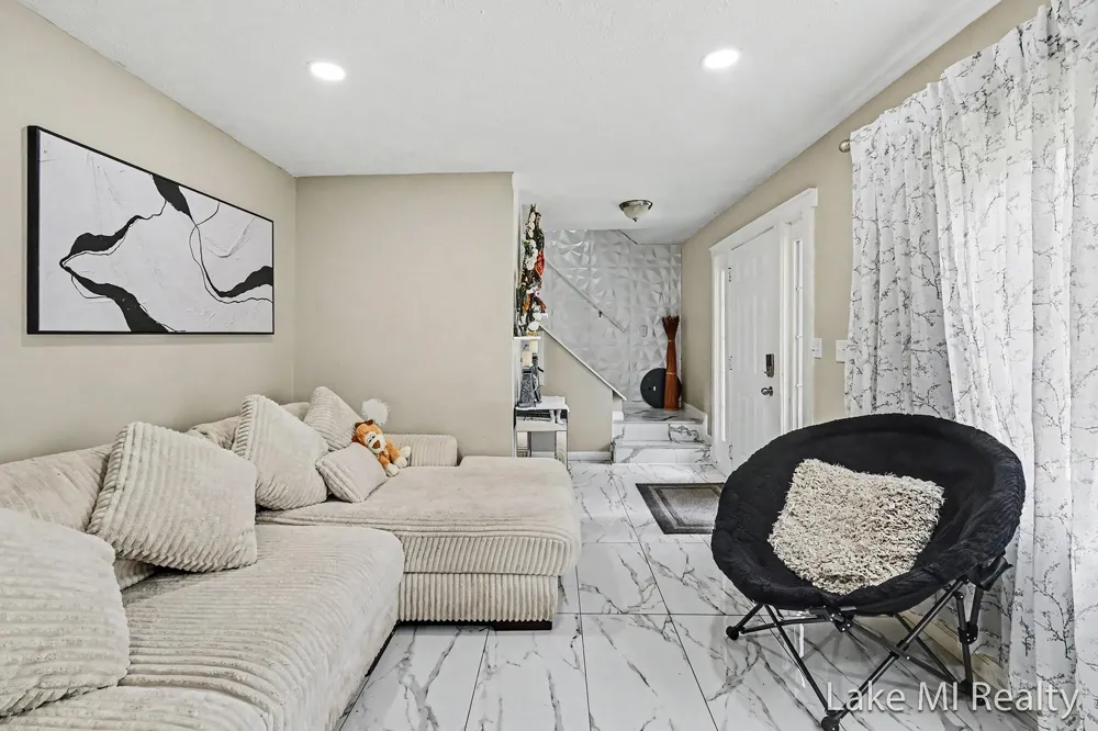 2119 Desoto Drive Lansing City, MI 48911