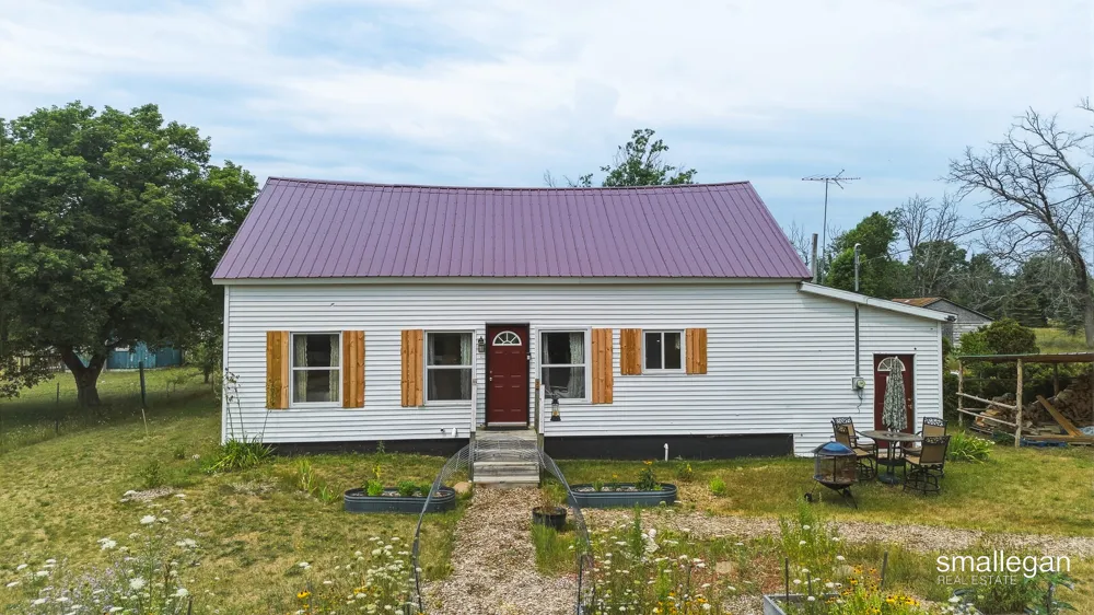 8465 S Michcon Avenue Pleasant Plains Township, MI 49304