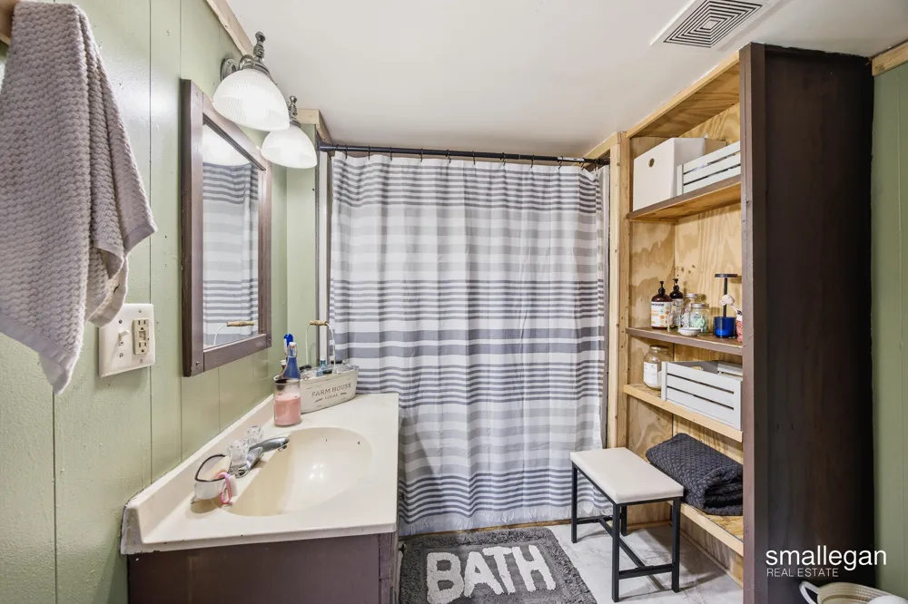 8465 S Michcon Avenue Pleasant Plains Township, MI 49304