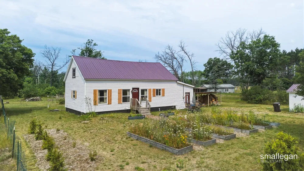 8465 S Michcon Avenue Pleasant Plains Township, MI 49304