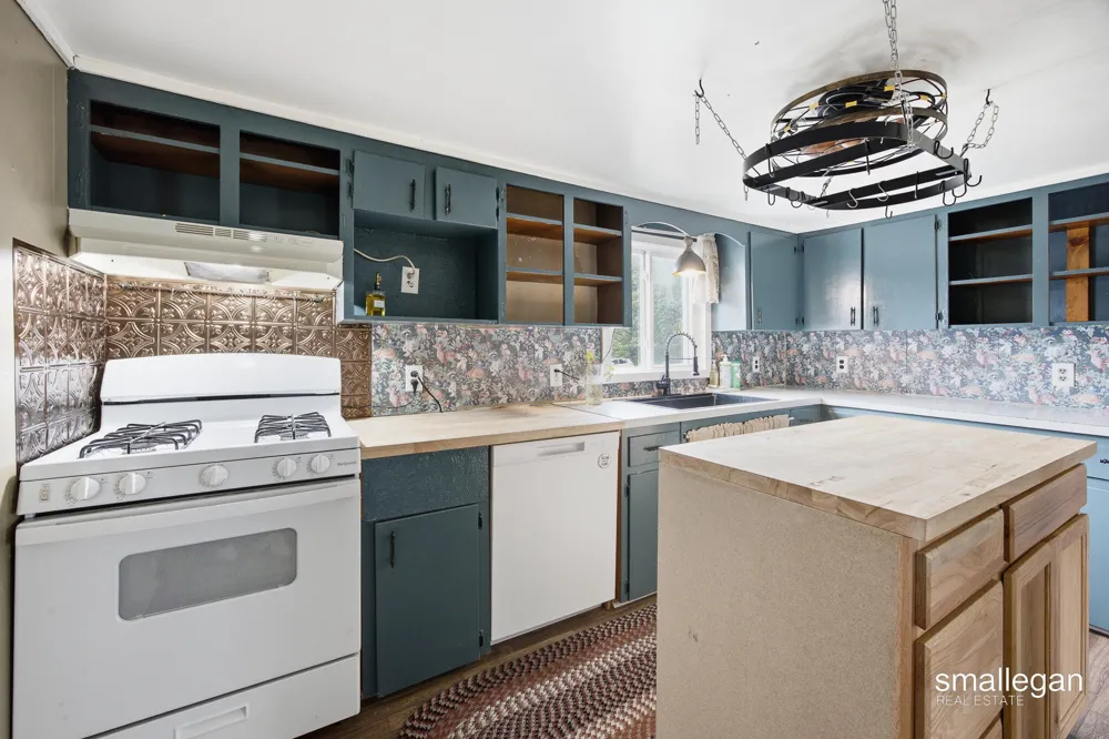8465 S Michcon Avenue Pleasant Plains Township, MI 49304