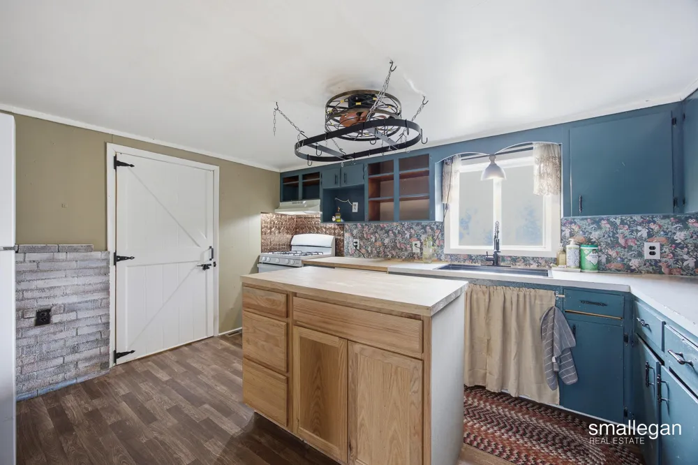 8465 S Michcon Avenue Pleasant Plains Township, MI 49304