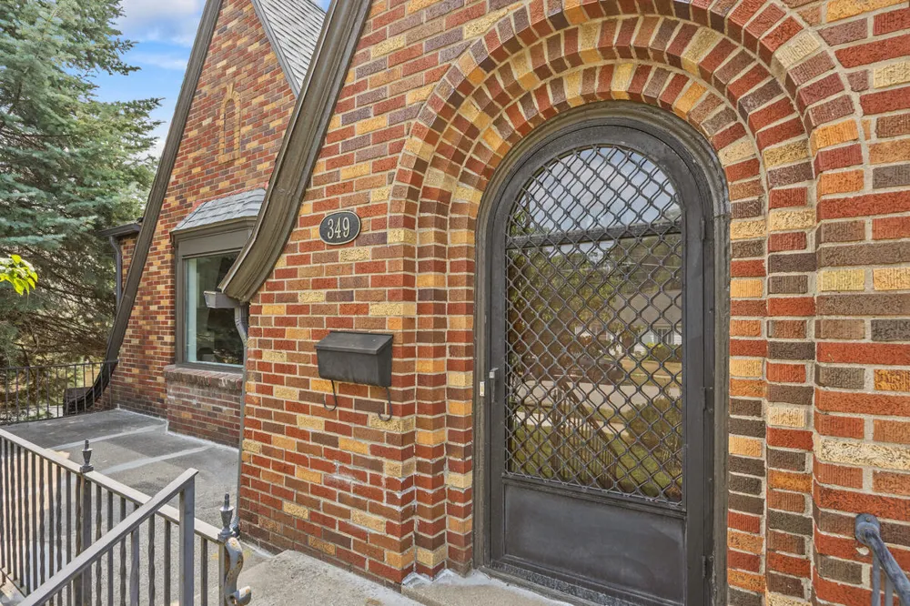 349 Baynton Avenue NE Grand Rapids City, MI 49503