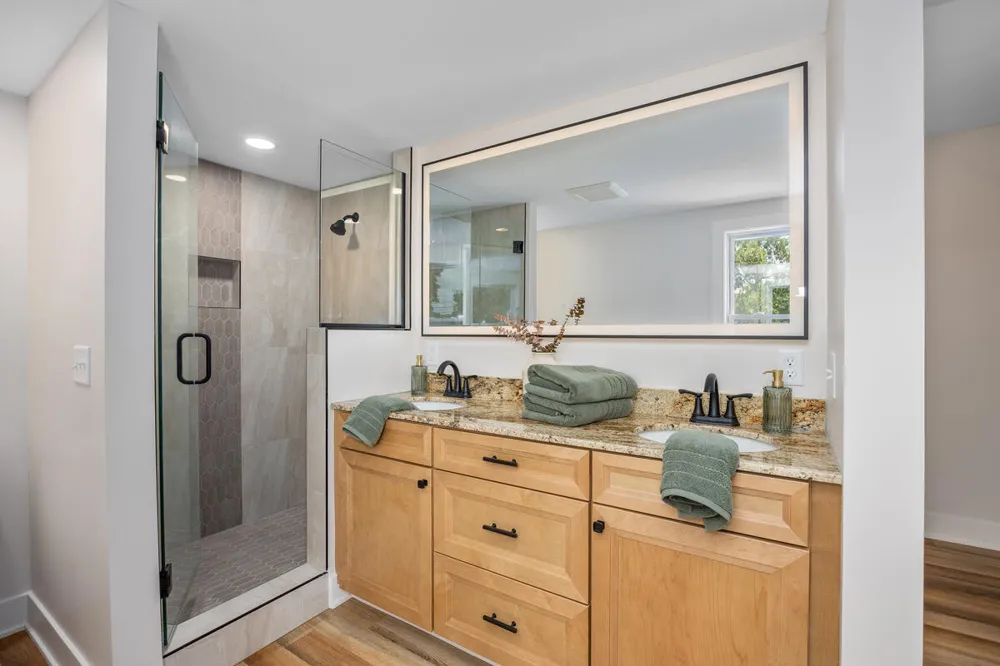 349 Baynton Avenue NE Grand Rapids City, MI 49503