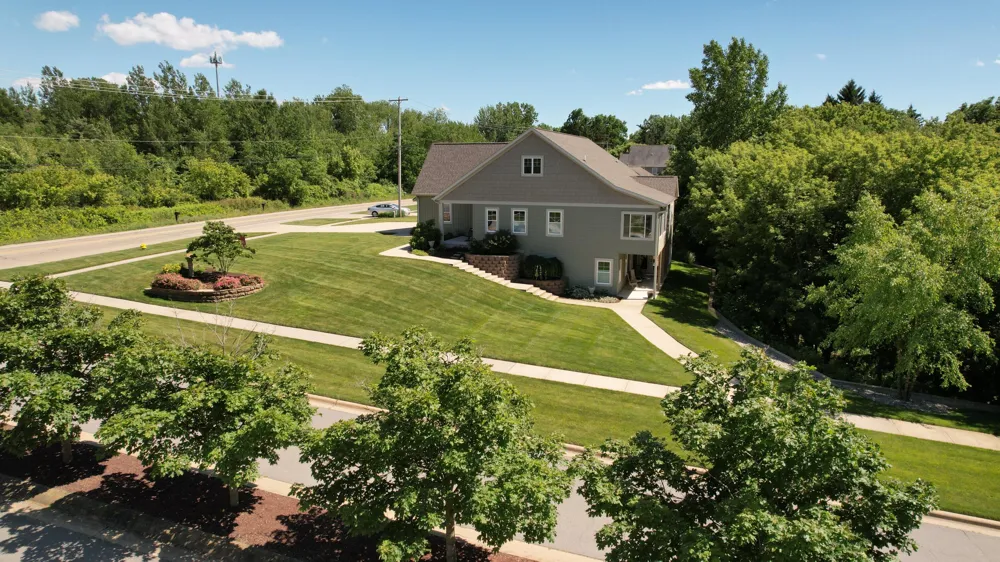 2961 Bristol Avenue NW Walker City, MI 49544